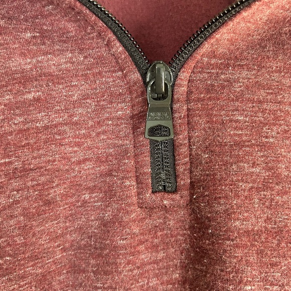 Banana Republic Men’s Maroon Moisture Wicking Quarter Sip Sweatshirt Size XL - Picture 3 of 6